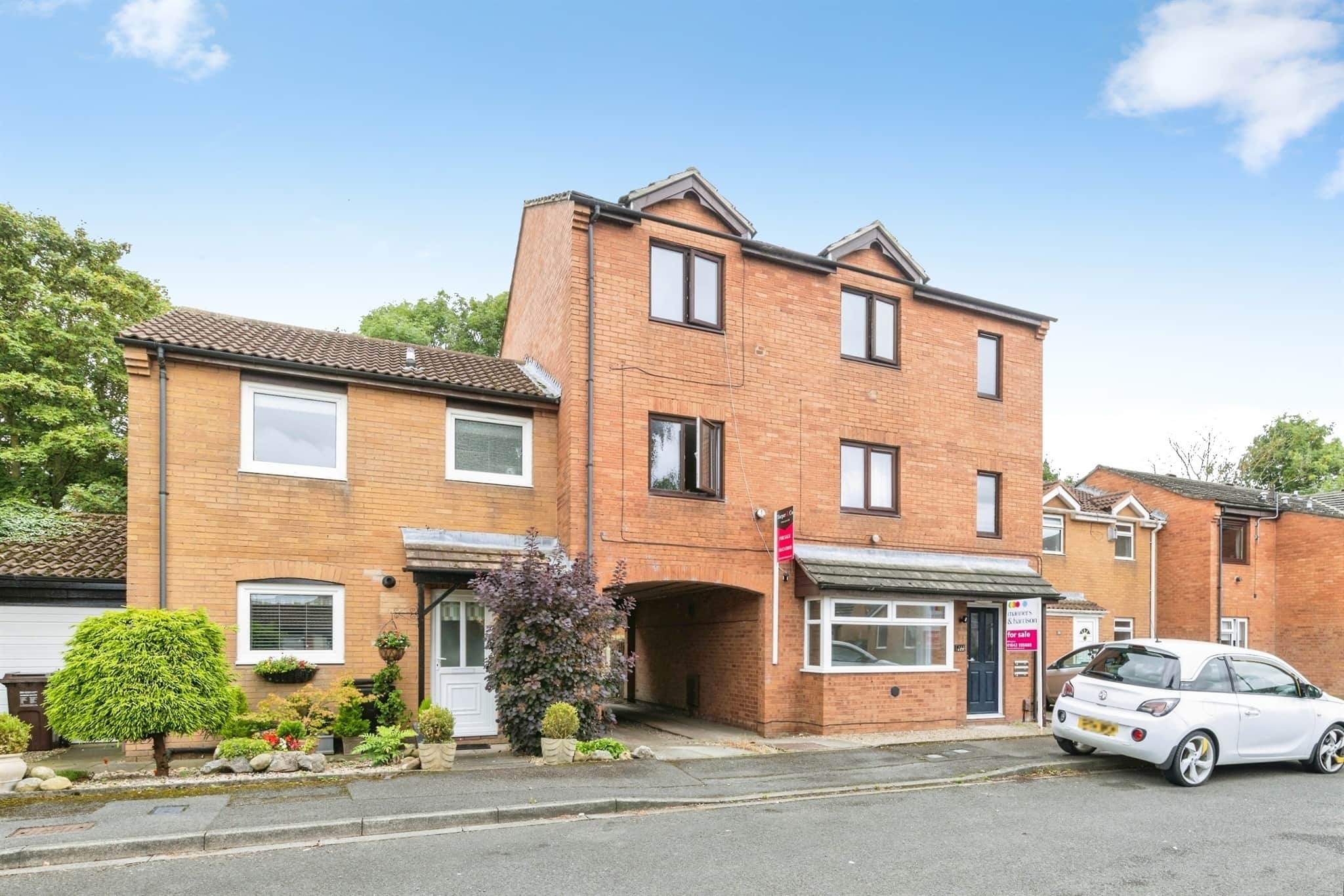 Property photo 0